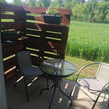 Studio Apartman Krosna Perusic Екстер'єр фото