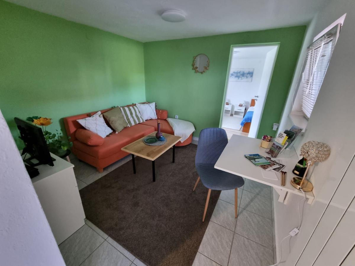 Studio Apartman Krosna Perusic Екстер'єр фото
