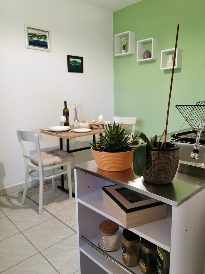 Studio Apartman Krosna Perusic Екстер'єр фото