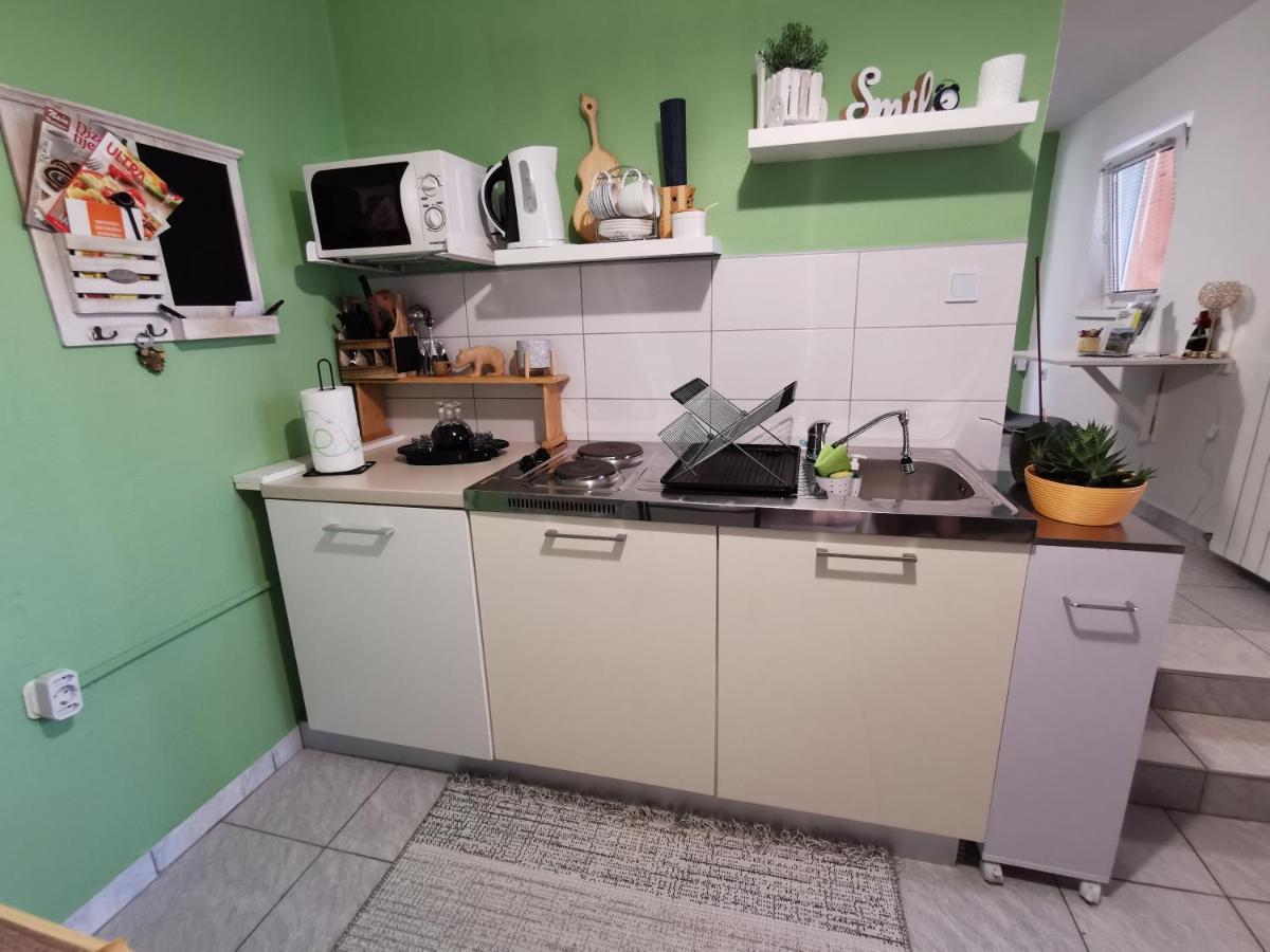 Studio Apartman Krosna Perusic Екстер'єр фото