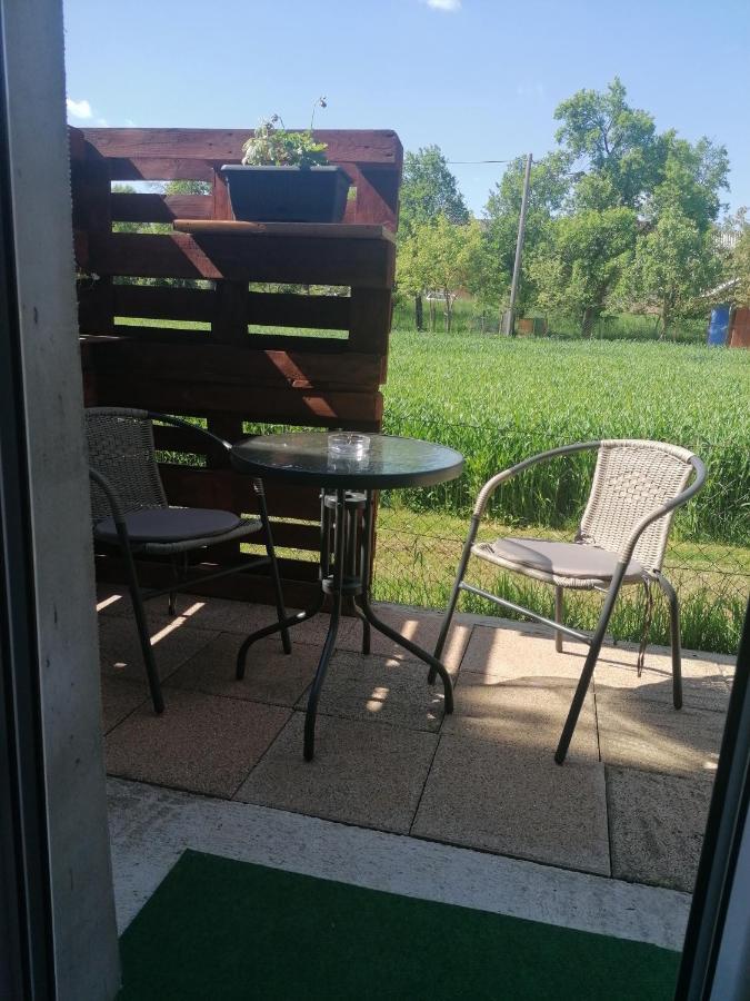 Studio Apartman Krosna Perusic Екстер'єр фото