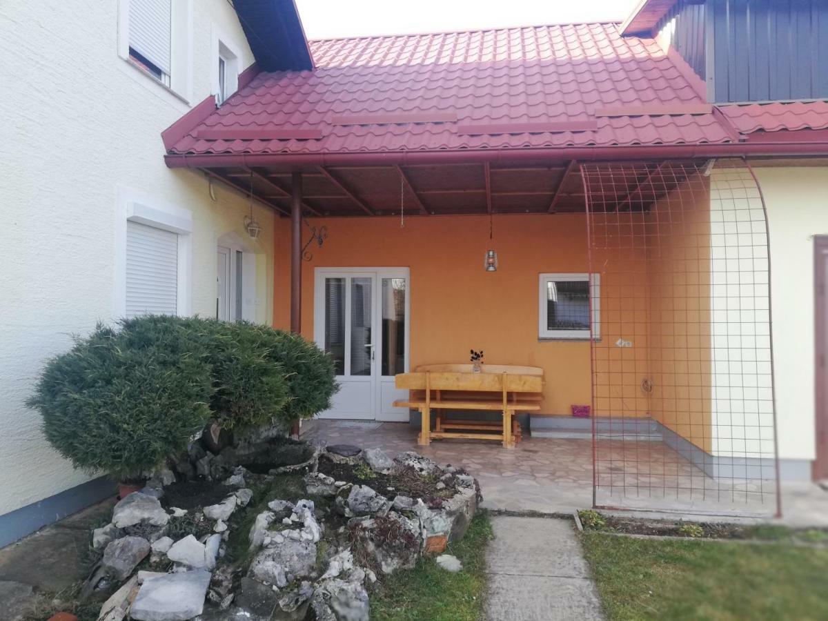 Studio Apartman Krosna Perusic Екстер'єр фото