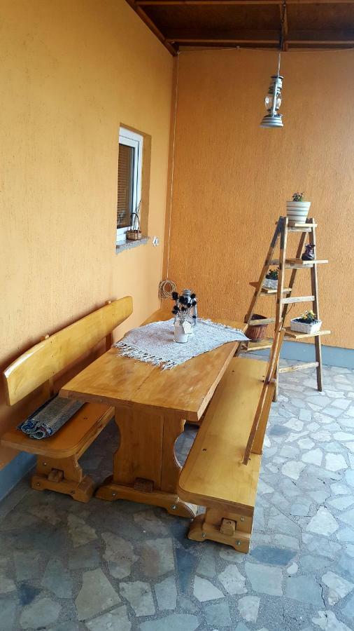 Studio Apartman Krosna Perusic Екстер'єр фото