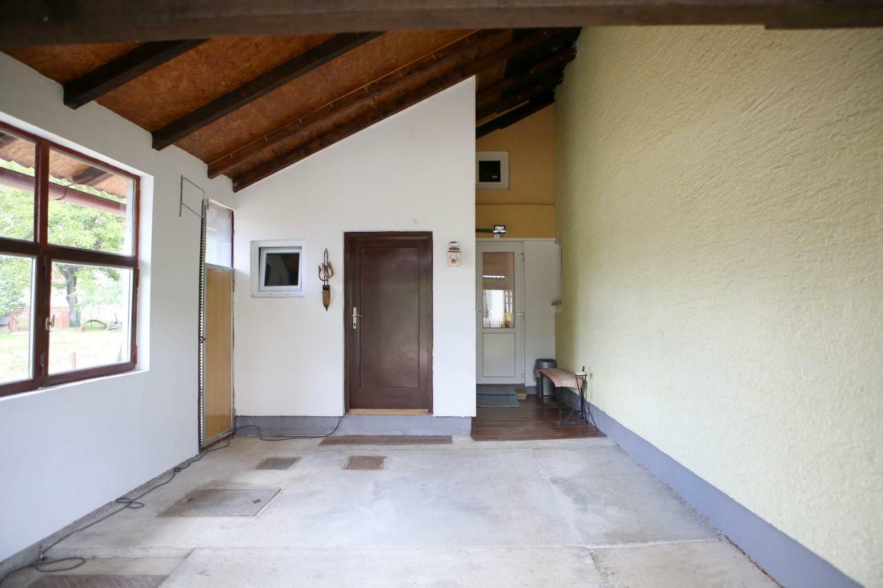 Studio Apartman Krosna Perusic Екстер'єр фото